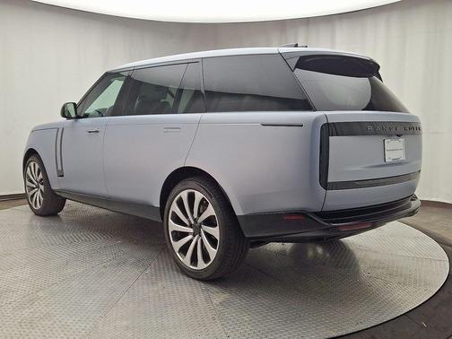 2026 Land Rover Range Rover P400 SE 7 Seat