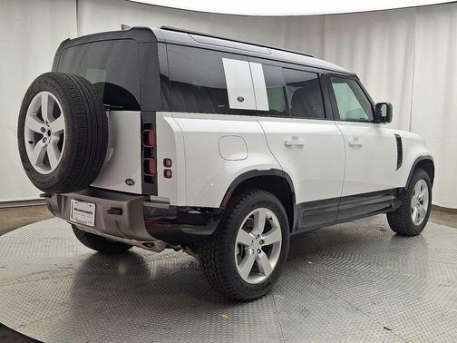 2023 Land Rover Defender 110 X-Dynamic SE