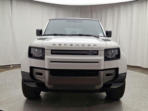 2023 Land Rover Defender 110 X-Dynamic SE