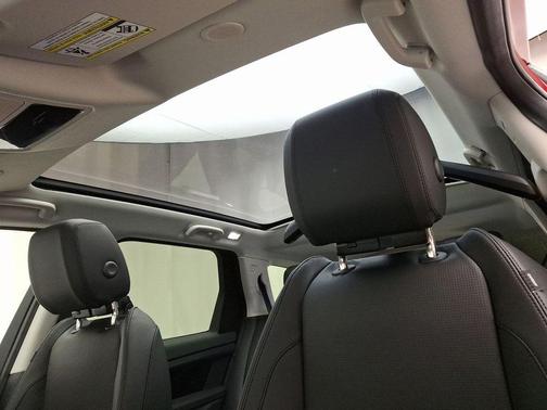 2025 Land Rover Discovery Sport S
