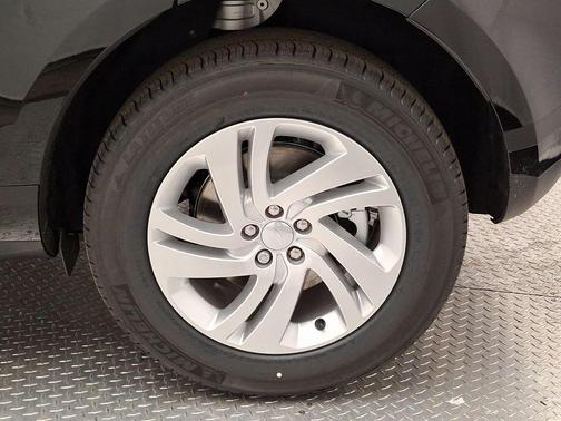 2026 Land Rover Range Rover Evoque Core S