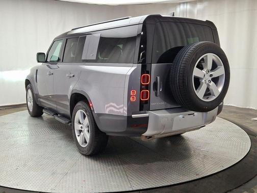 2024 Land Rover Defender 130 S