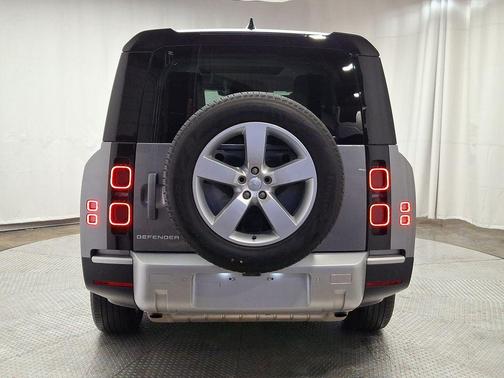 2024 Land Rover Defender 130 S