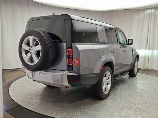 2024 Land Rover Defender 130 S