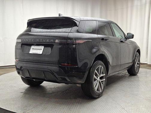 2026 Land Rover Range Rover Evoque Dynamic SE