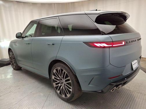 2025 Land Rover Range Rover Sport P635 SV Edition Two