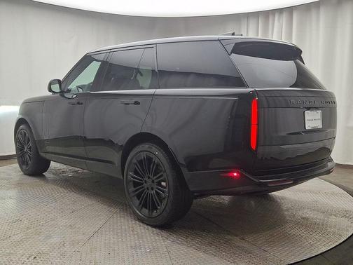 2026 Land Rover Range Rover P400 SE