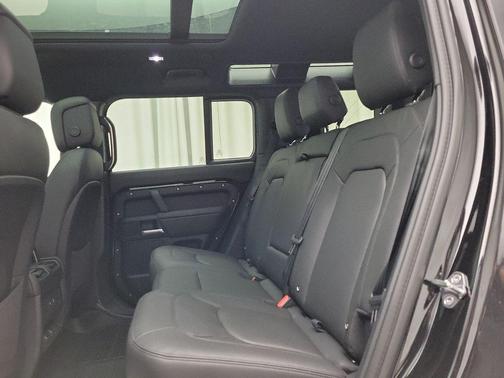 2025 Land Rover Defender P300