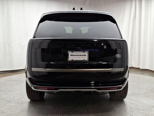 2023 Land Rover Range Rover P530 SE