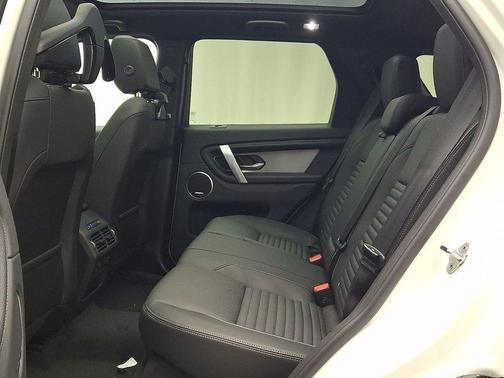 Fuji White 2026 Land Rover Discovery Sport LANDMARK