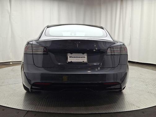 2022 Tesla Model S Base