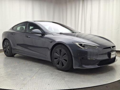 2022 Tesla Model S Base
