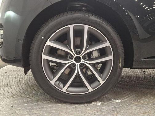 2026 Land Rover Range Rover P400 SE