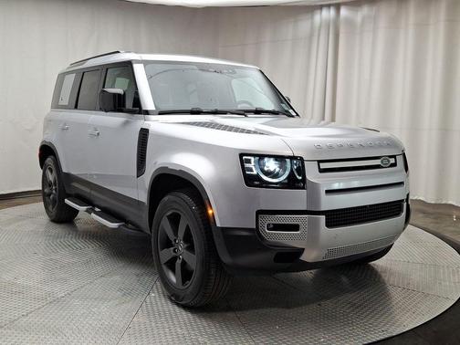 2024 Land Rover Defender P300