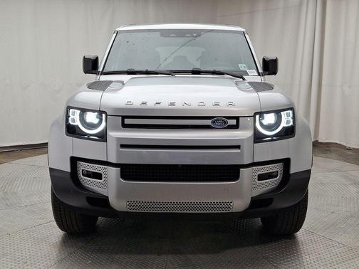 2024 Land Rover Defender P300