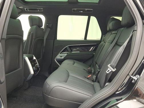 2025 Land Rover Range Rover P530 SE