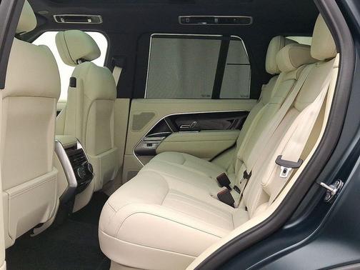 2026 Land Rover Range Rover P530 SE