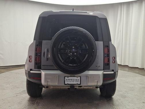 2023 Land Rover Defender 110 S