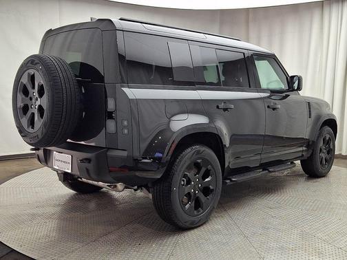 2026 Land Rover Defender P400 X-Dynamic SE