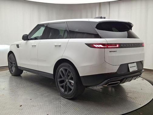 2024 Land Rover Range Rover Sport SE
