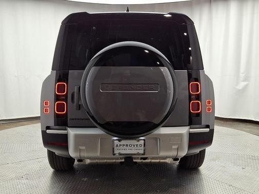 2024 Land Rover Defender P400 S