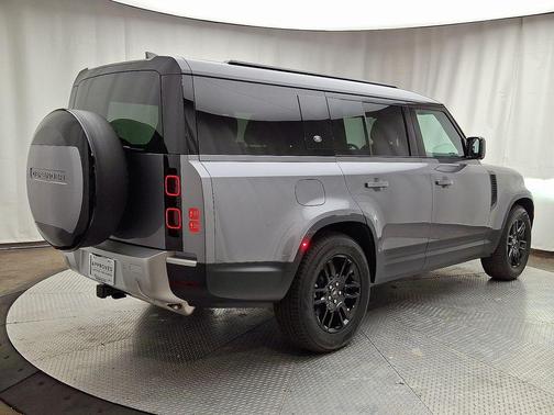 2024 Land Rover Defender P400 S