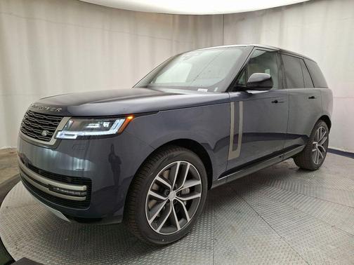 2025 Land Rover Range Rover P530 SE