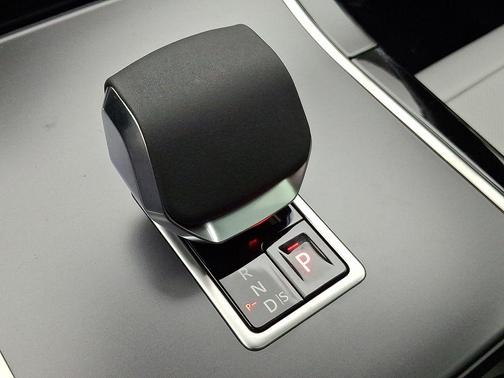 2026 Land Rover Range Rover Velar P250 S
