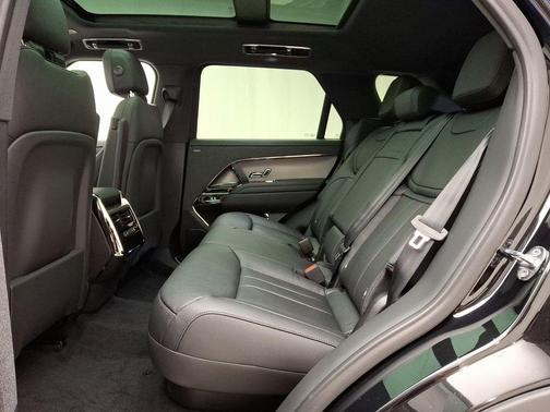 2025 Land Rover Range Rover Sport P360 S