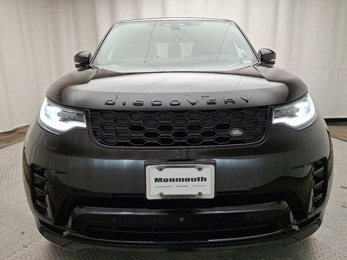 2024 Land Rover Discovery P300 Dynamic SE