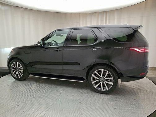 2024 Land Rover Discovery P300 Dynamic SE