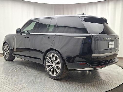 2023 Land Rover Range Rover P400 SE