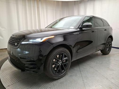 2026 Land Rover Range Rover Velar Dynamic SE