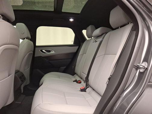 2026 Land Rover Range Rover Velar Dynamic SE