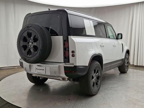 2025 Land Rover Defender P400 S