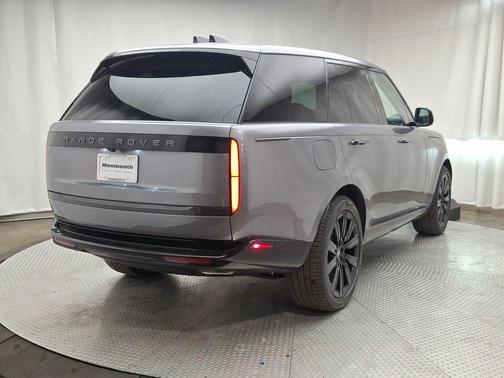 2025 Land Rover Range Rover P550e SE