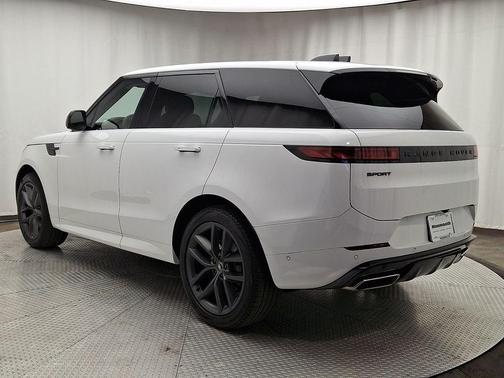 Fuji White 2024 Land Rover Range Rover Sport Dynamic SE