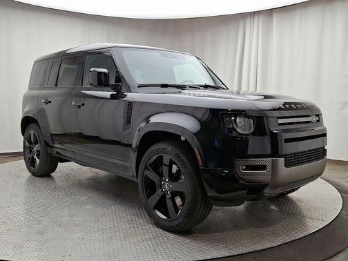 2025 Land Rover Defender P500 X-Dynamic SE