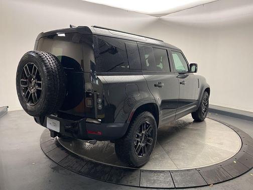 2026 Land Rover Defender