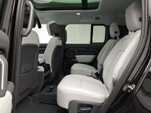 2025 Land Rover Defender P400 S