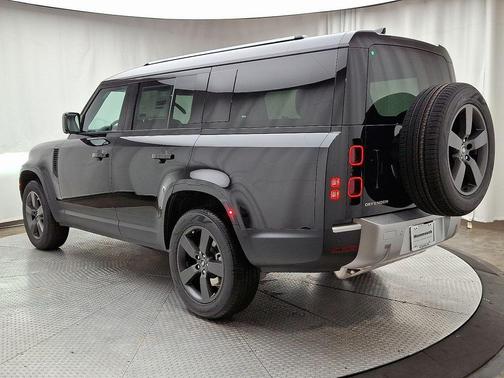 2025 Land Rover Defender P400 S