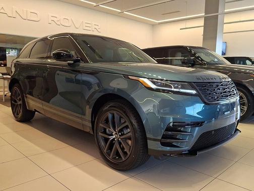 Giola Green 2026 Land Rover Range Rover Velar P250