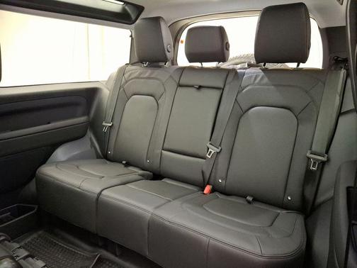 2025 Land Rover Defender P300 S