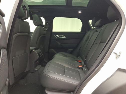 2026 Land Rover Range Rover Velar P250 Dynamic SE