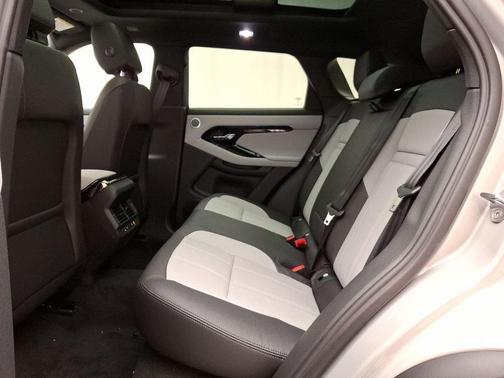 2026 Land Rover Range Rover Evoque Dynamic SE