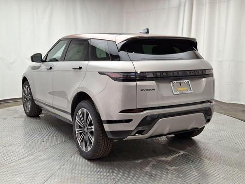 2026 Land Rover Range Rover Evoque Dynamic SE