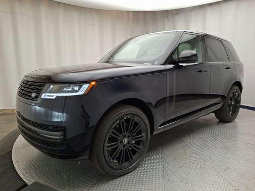 2025 Land Rover Range Rover P400 SE