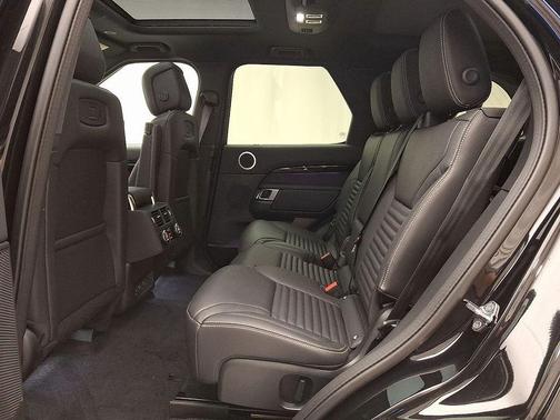 2025 Land Rover Discovery P300 S