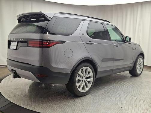 2026 Land Rover Discovery 