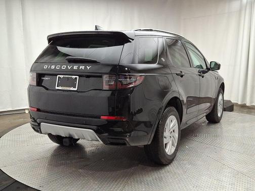 2025 Land Rover Discovery Sport S